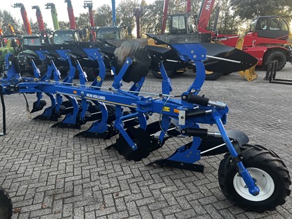 OVERUM - NEW HOLLAND - ploeg 